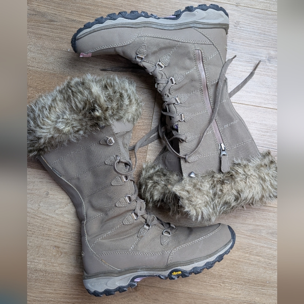 Eddie Bauer Solstice 2.0 Waterproof Weatherproof Snow Hiking Boots SZ 7.5